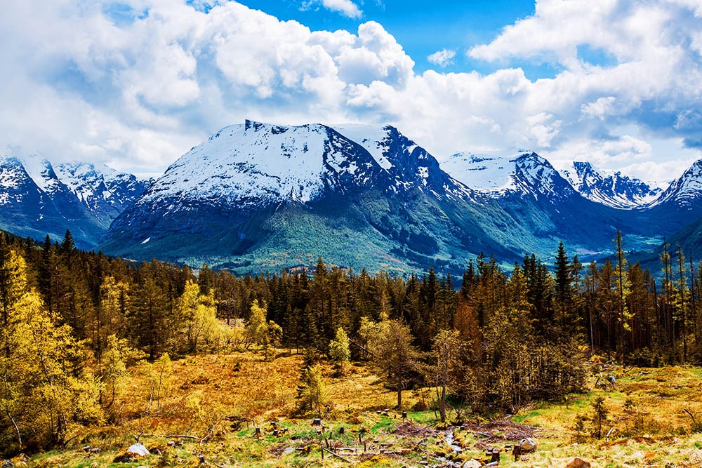 Experience Ultimate Luxury in the Great Outdoors: Why Glamping is the Way to Travel!
